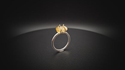 Knotted Ring Topaz